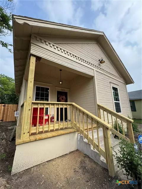 1303 S 13th St, Temple, TX 76504