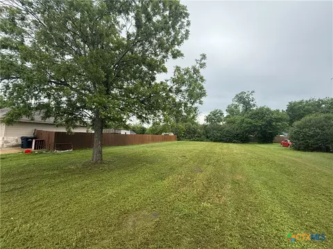 303 Crockett St, Holland, TX 76534