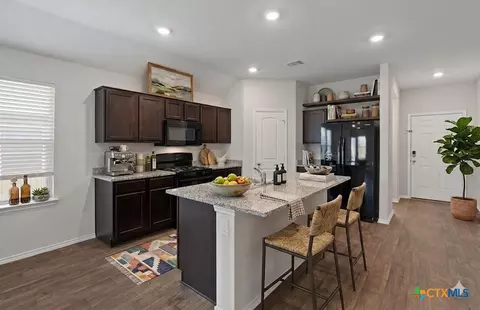 211 Whipporwill Ln, San Marcos, TX 78666