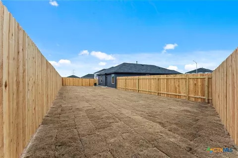 Exterior - 210 Langston Dr, Uhland, TX 78640 photo 2 of 2