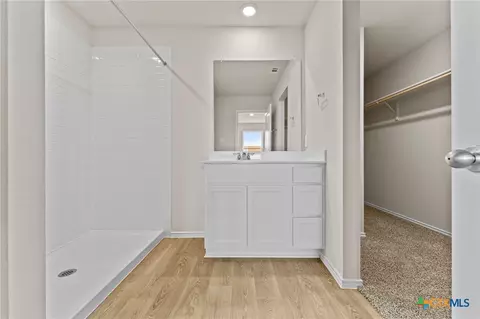 Bath - 210 Langston Dr, Uhland, TX 78640 photo 2 of 3