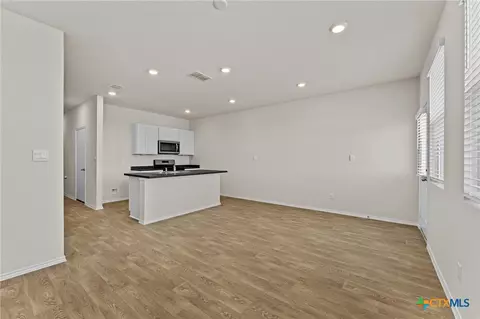 Living - 140 Kendall Ln, Uhland, TX 78656 photo 2 of 2