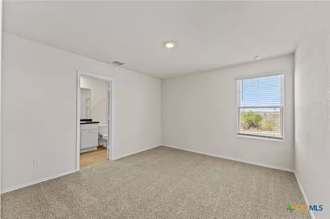 Bedroom - 140 Kendall Ln, Uhland, TX 78656 photo 3 of 4