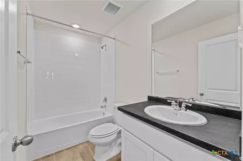 Bath - 132 Kendall Ln, Uhland, TX 78656 photo 1 of 2