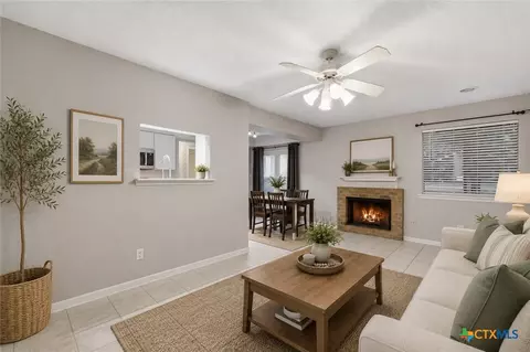421 W San Antonio St #A2, San Marcos, TX 78666