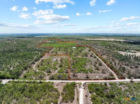 2124 Bugtussle, Luling, TX 78648