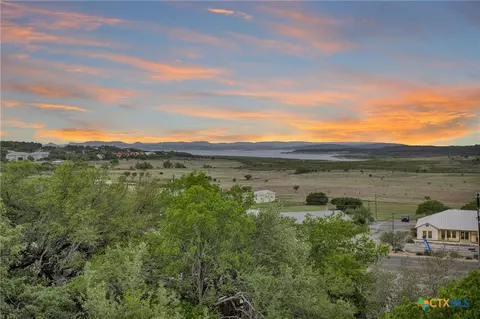 1226 Cougar Dr #15, Canyon Lake, TX 78133