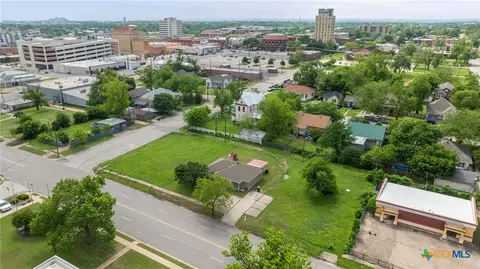 208 N 8th St, Temple, TX 76501