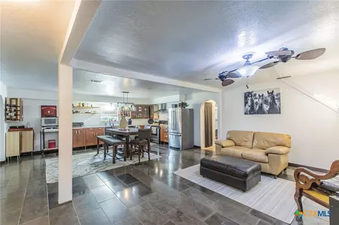 13273 Estate Trl, Belton, TX 76513