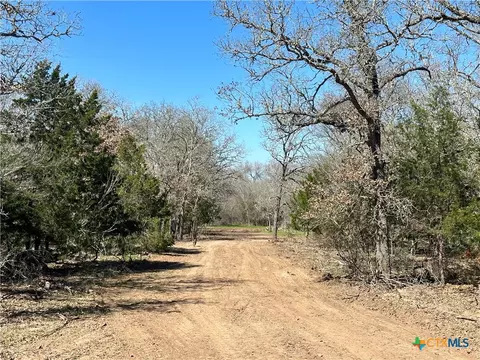 650 Coastal Ln, Luling, TX 78648 photo 10