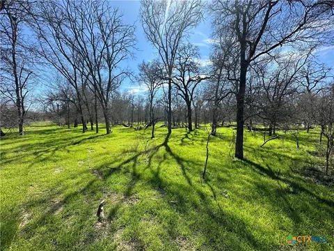 650 Coastal Ln, Luling, TX 78648 photo 8