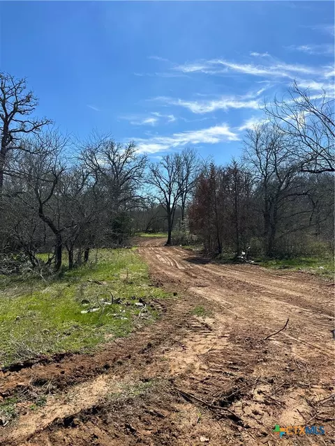 650 Coastal Ln, Luling, TX 78648 photo 15