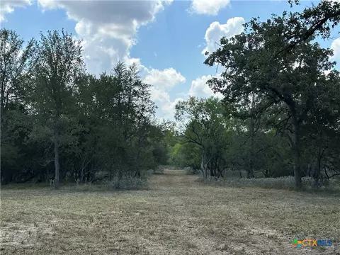 650 Coastal Ln, Luling, TX 78648 photo 7