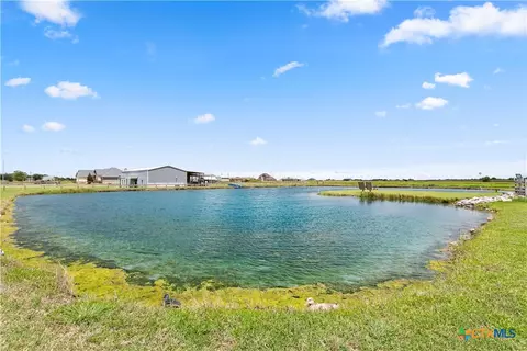 1845 Royal Rd, Port Lavaca, TX 77979