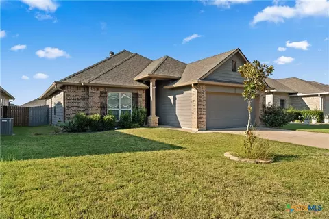 4124 Riata Ranch Rd, Waco, TX 76705