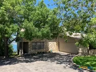 1603 W Lakeside Dr, Canyon Lake, TX 78133