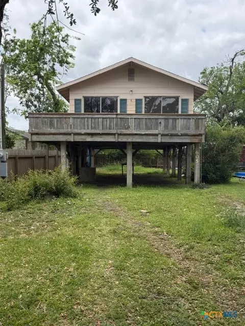 605 S Guadalupe St, Port Lavaca, TX 77979