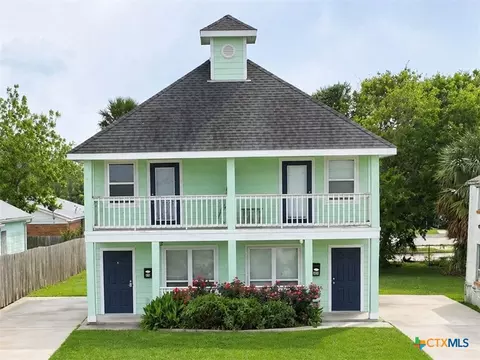 417 S 419 S Commerce St, Port Lavaca, TX 77979