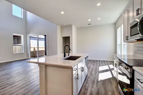 868 Casetta Trl, New Braunfels, TX 78130
