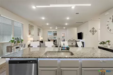 Kitchen - 6811 Mcgregor Loop, Killeen, TX 76549 photo 1 of 4