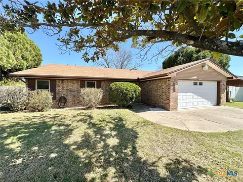 1908 Stardust St, Killeen, TX 76543