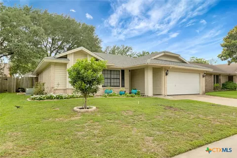 405 Roanoke Dr, Victoria, TX 77904
