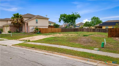 2531 Duval Dr, New Braunfels, TX 78130