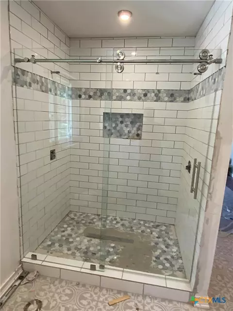 Bath - 2924 Windsor Ave, Waco, TX 76708 photo 2 of 5