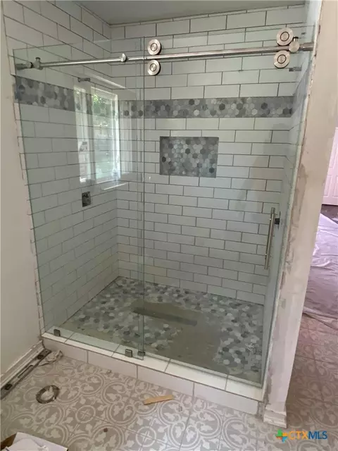 Bath - 2924 Windsor Ave, Waco, TX 76708 photo 3 of 5