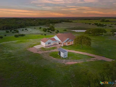160 Red Stag Ct, Lampasas, TX 76550