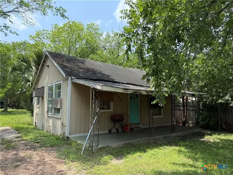 1109 E Power Ave, Victoria, TX 77901