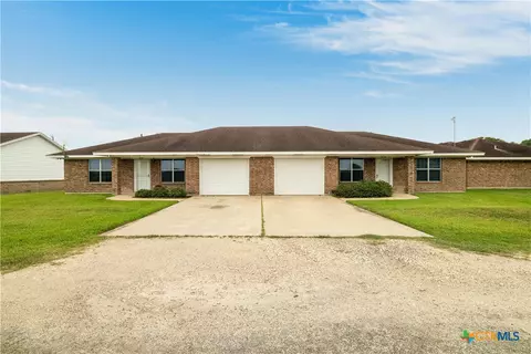 374 376 Navidad, Vanderbilt, TX 77991