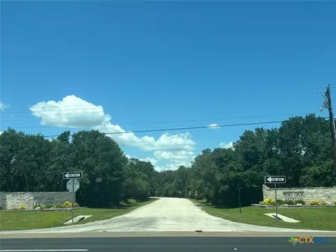 71 Post Oak Row, Inez, TX 77968