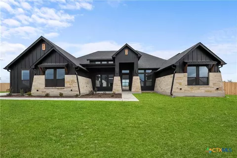 6831 Lacey Oak Dr, Salado, TX 76571