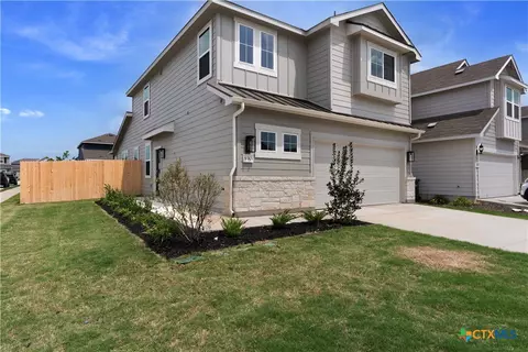 890 Farmhouse Trl, New Braunfels, TX 78130