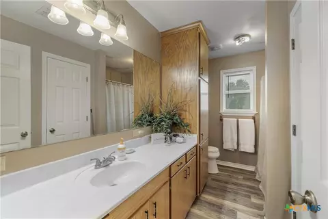 Bath - 394 Navidad, Vanderbilt, TX 77991 photo 2 of 2