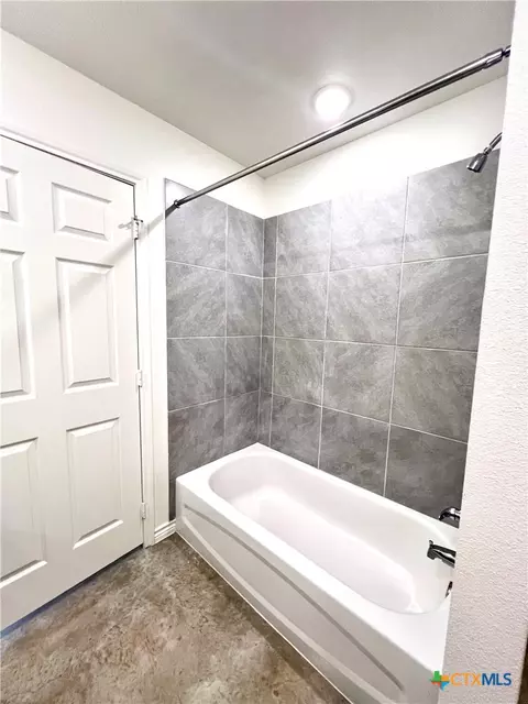 Bath - 2313 Zanoletti Ct, Temple, TX 76504 photo 4 of 7