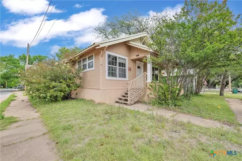 1401 Bridge St, Gatesville, TX 76528