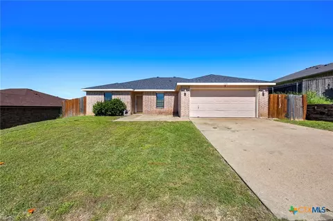1320 Travis Cir, Copperas Cove, TX 76522