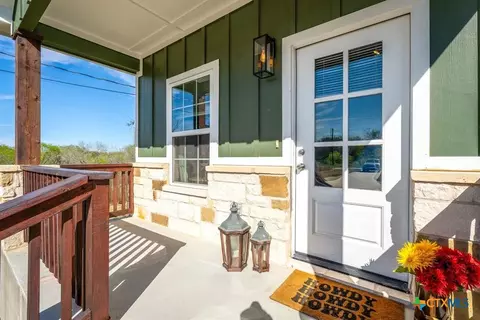 Exterior - 224 Spruce Ave, Luling, TX 78648 photo 3 of 6