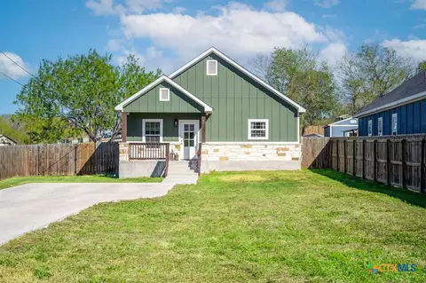 Exterior - 224 Spruce Ave, Luling, TX 78648 photo 2 of 6