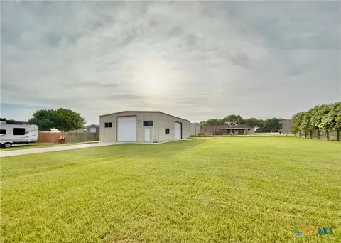 207 Park Ln, Victoria, TX 77904
