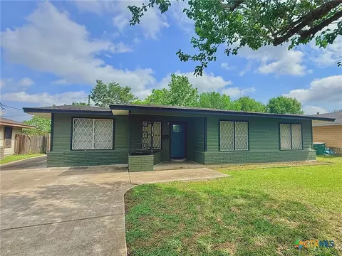 3510 Morningside St, Victoria, TX 77901