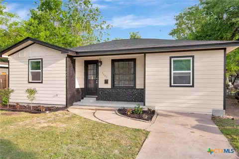 2005 Navidad St, Victoria, TX 77901