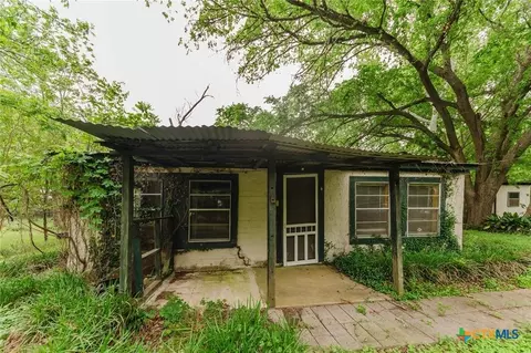 262 Highway 95 #A, Smithville, TX 78957