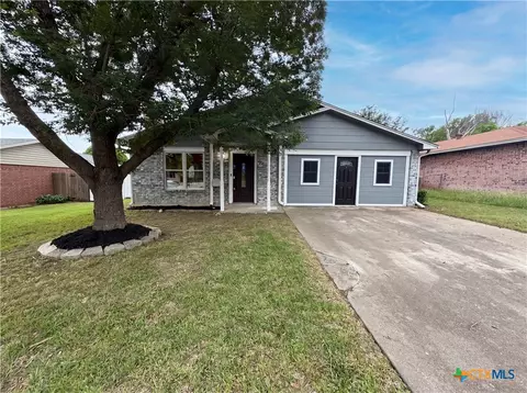 203 W Hogan Dr, Copperas Cove, TX 76522