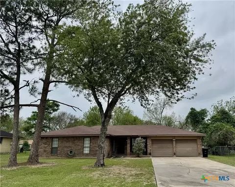417 Pheasant Dr, Victoria, TX 77905