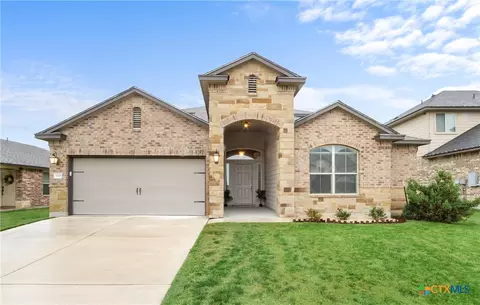 1316 Blue Leaf Dr, Temple, TX 76502
