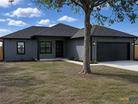 209 Haller St, Yoakum, TX 77995