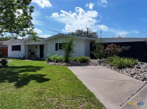 2221 Mcpherson Dr, Port Lavaca, TX 77979